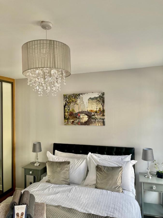 Trinity Apartments Four 1-Bedroom Apts Waterford City Centre Esterno foto