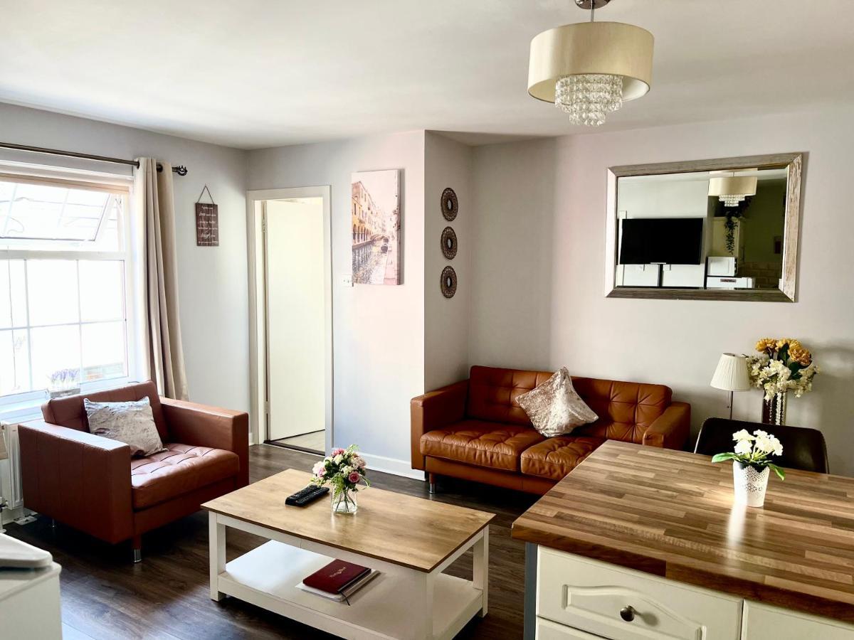 Trinity Apartments Four 1-Bedroom Apts Waterford City Centre Esterno foto