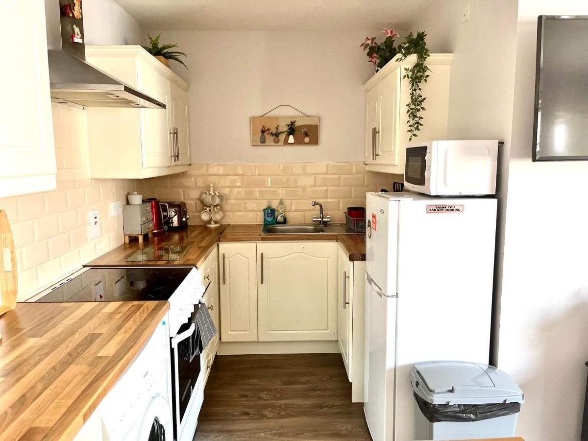 Trinity Apartments Four 1-Bedroom Apts Waterford City Centre Esterno foto
