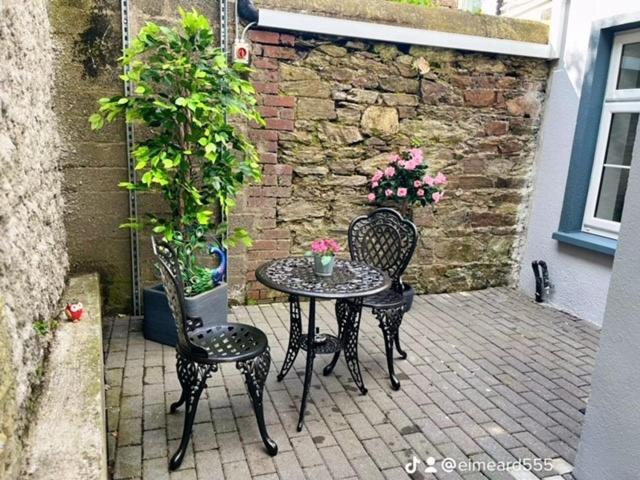 Trinity Apartments Four 1-Bedroom Apts Waterford City Centre Esterno foto